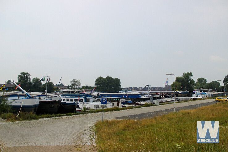 Zwolle biedt tijdelijke noodopvang voor vluchtelingen op schip in Prinses Margriethaven - Foto: Ruben Meinten