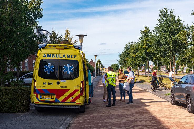 Zwaargewonde door fietsongeval in Stadshagen - Foto: Peter Denekamp