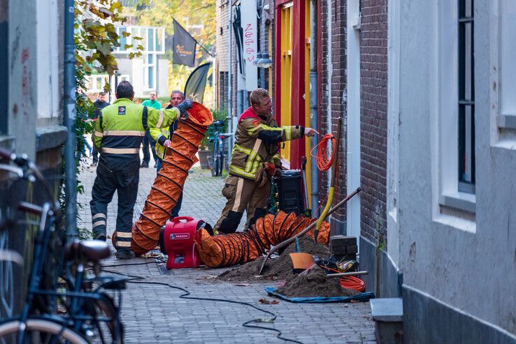 Woningen en winkels urenlang ontruimd vanwege gaslek in binnenstad - Foto: Peter Denekamp
