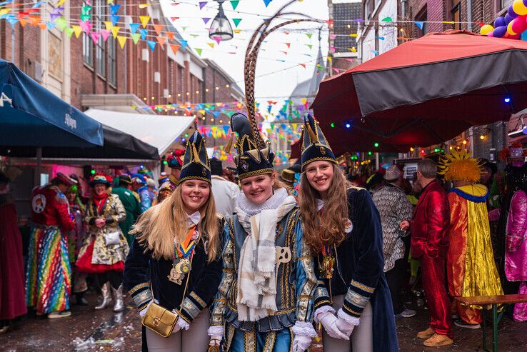 In beeld: Sassendonk is weer Zwolle, carnaval volgend jaar nog groter - Foto: Peter Denekamp