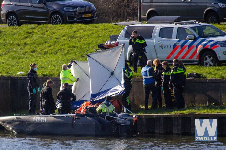 Lichaam in Zwolle-IJsselkanaal is van vermiste man uit Stadshagen - Foto: Ruben Meinten