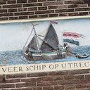 Het verhaal achter Zwolse gevelstenen: ’t veerschip op Utrecht