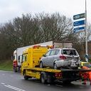 Vrachtwagen botst op IJsselallee op auto
