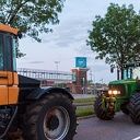 Massaal boerenprotest bij distributiecentrum Albert Heijn in Zwolle