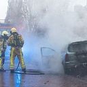 Auto vliegt in brand tijdens klussen in Pierik