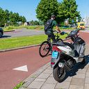 Scooterrijdster gewond na aanrijding met auto in Zwolle-Zuid